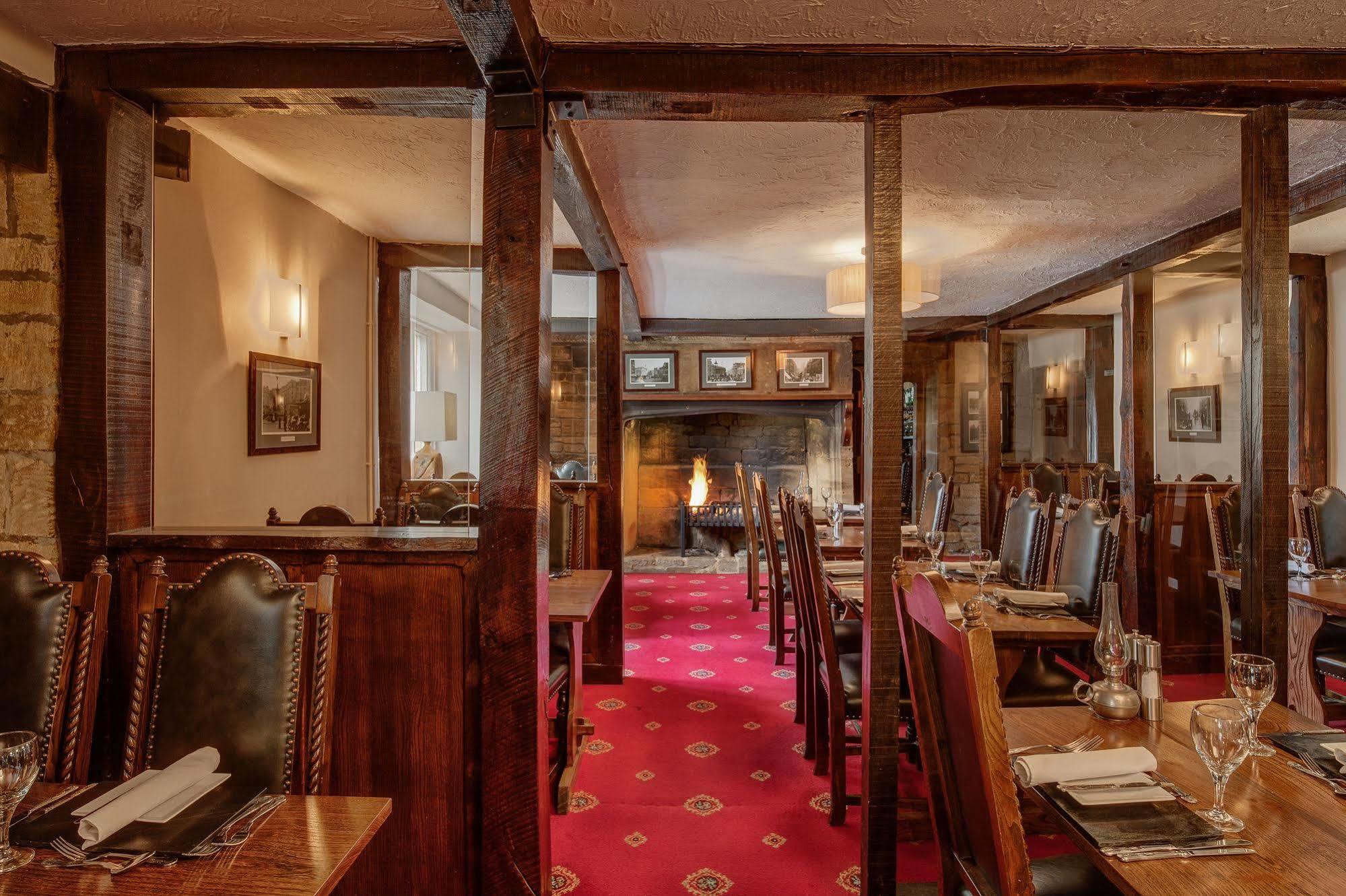 Hollies Hotel 3*