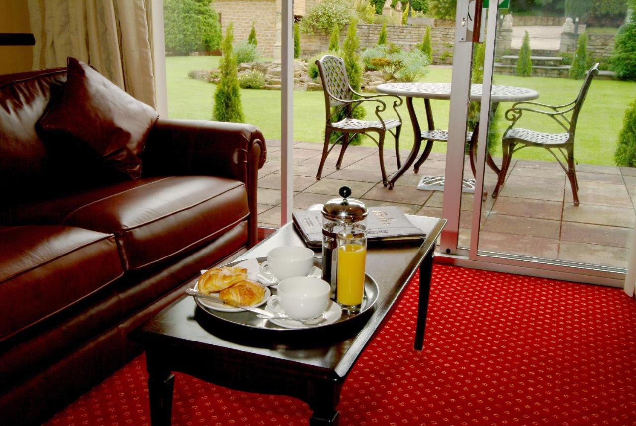 Hollies Hotel Martock